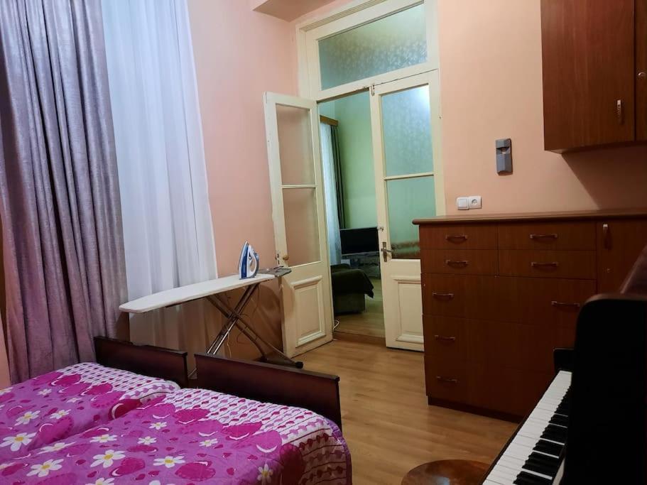 Nataly Apartament-Old Tbilisi Center Luaran gambar